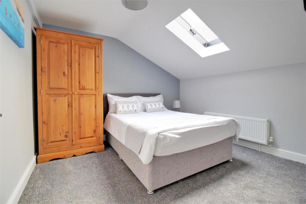 Nelson By The Docks Serviced Apartments By Roomsbooked Gloucester Buitenkant foto