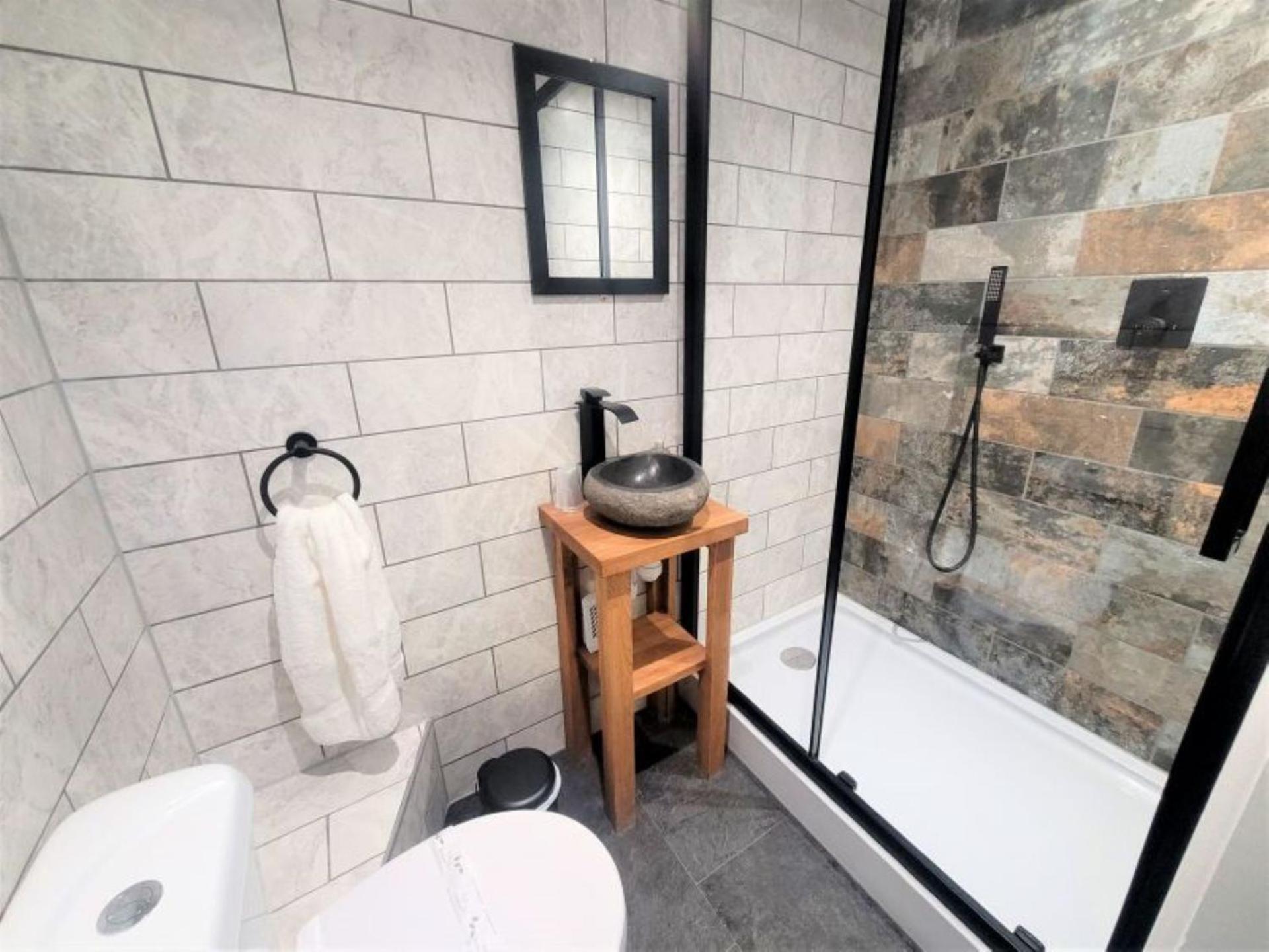 Nelson By The Docks Serviced Apartments By Roomsbooked Gloucester Buitenkant foto