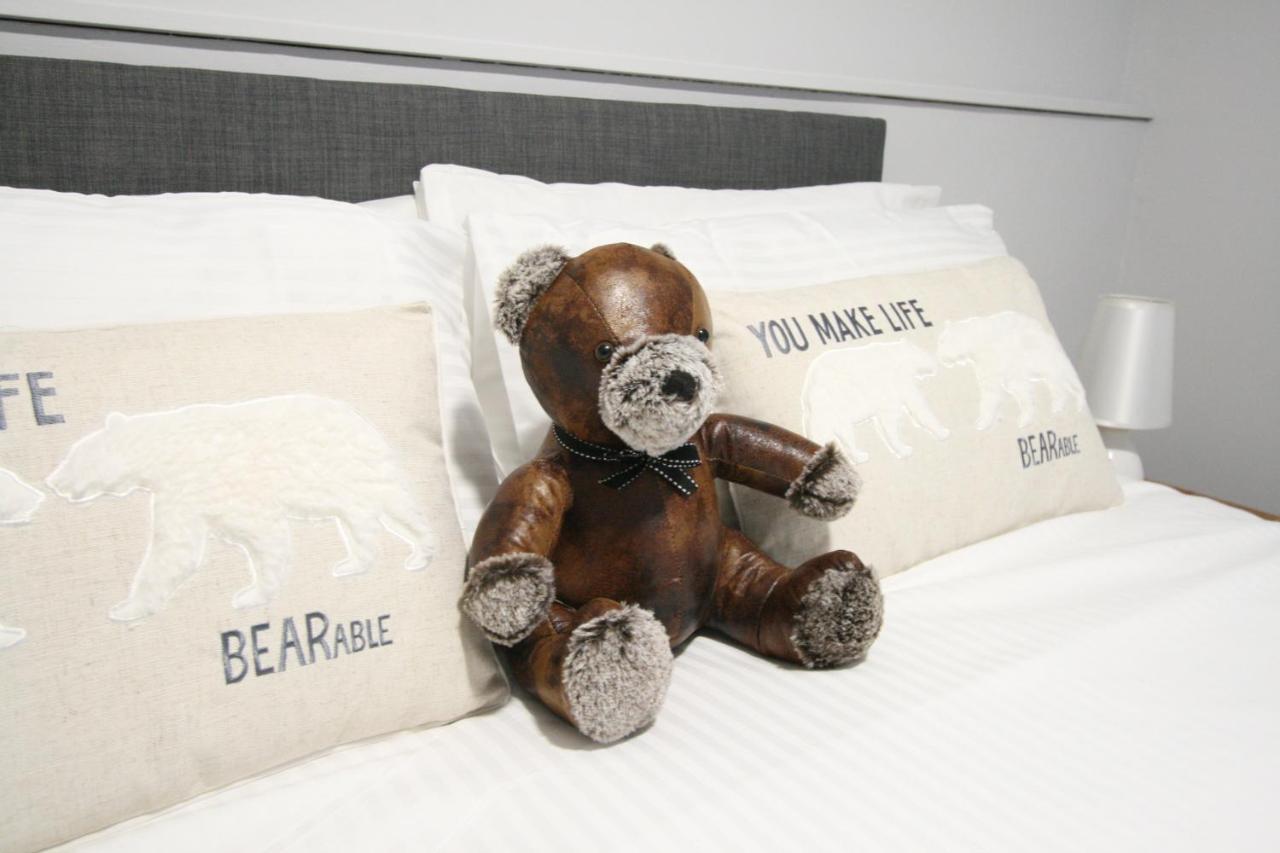 Nelson By The Docks Serviced Apartments By Roomsbooked Gloucester Buitenkant foto