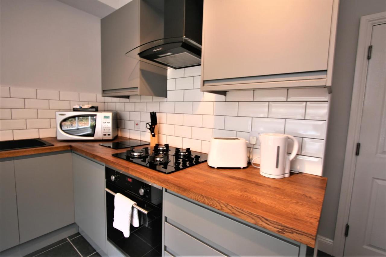 Nelson By The Docks Serviced Apartments By Roomsbooked Gloucester Buitenkant foto