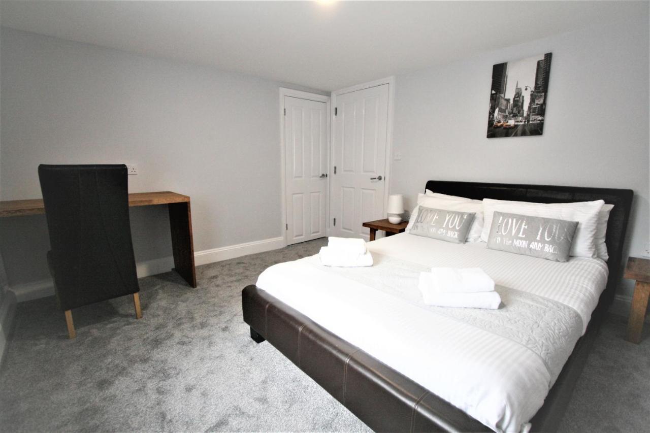 Nelson By The Docks Serviced Apartments By Roomsbooked Gloucester Buitenkant foto