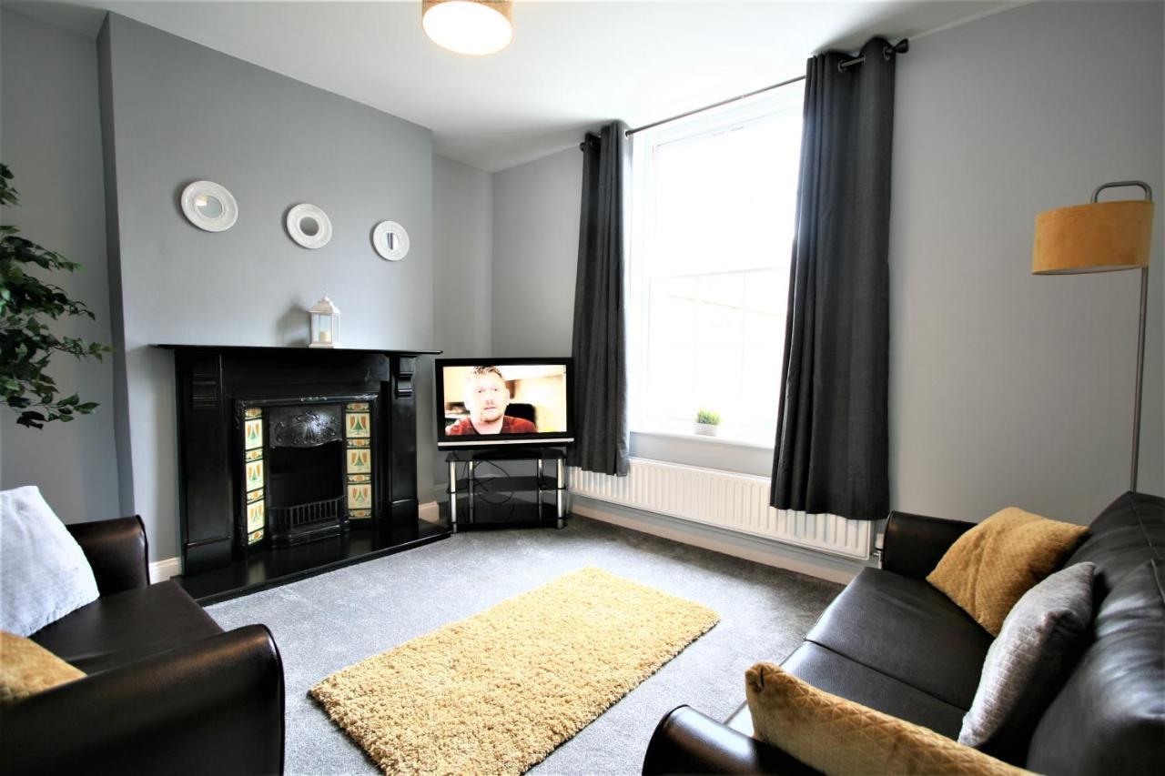 Nelson By The Docks Serviced Apartments By Roomsbooked Gloucester Buitenkant foto